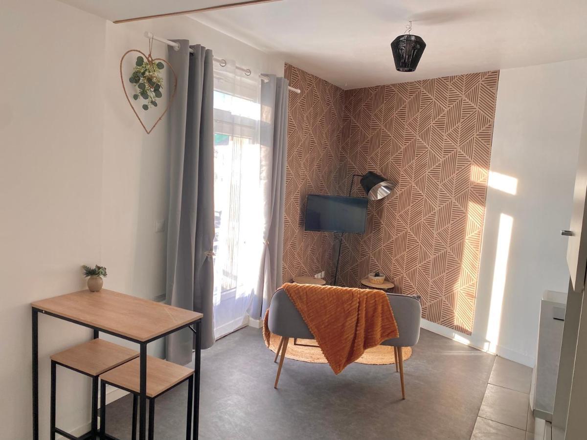Le Quai Des Marins Apartman Châteauroux Kültér fotó